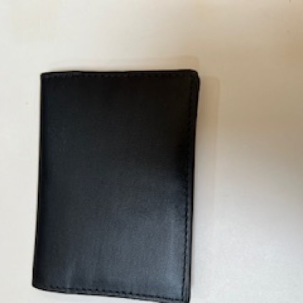 Winn International Leather Card Case Black